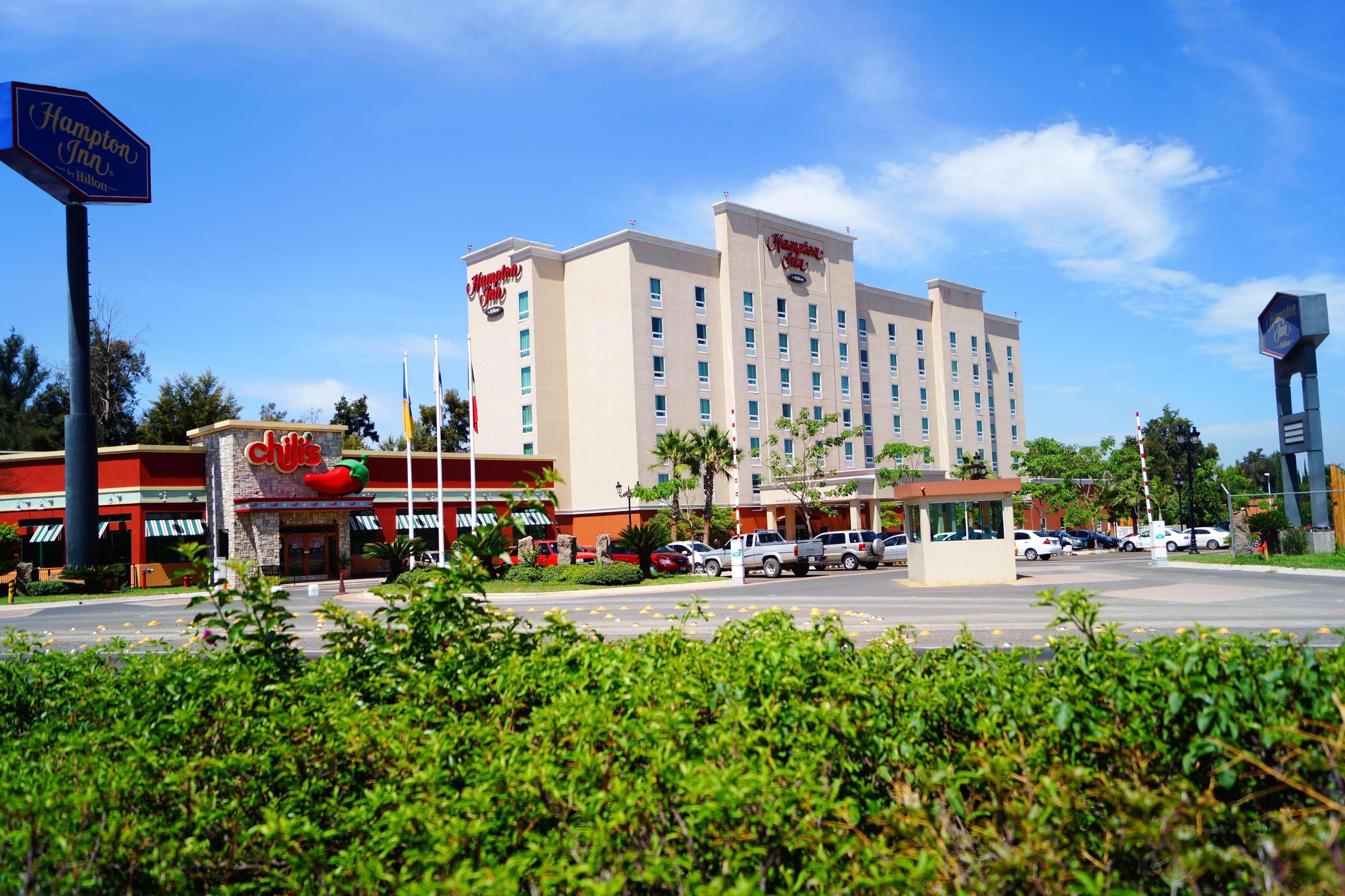 Hampton Inn By Hilton Guadalajara-Aeropuerto Las Pintas Екстер'єр фото
