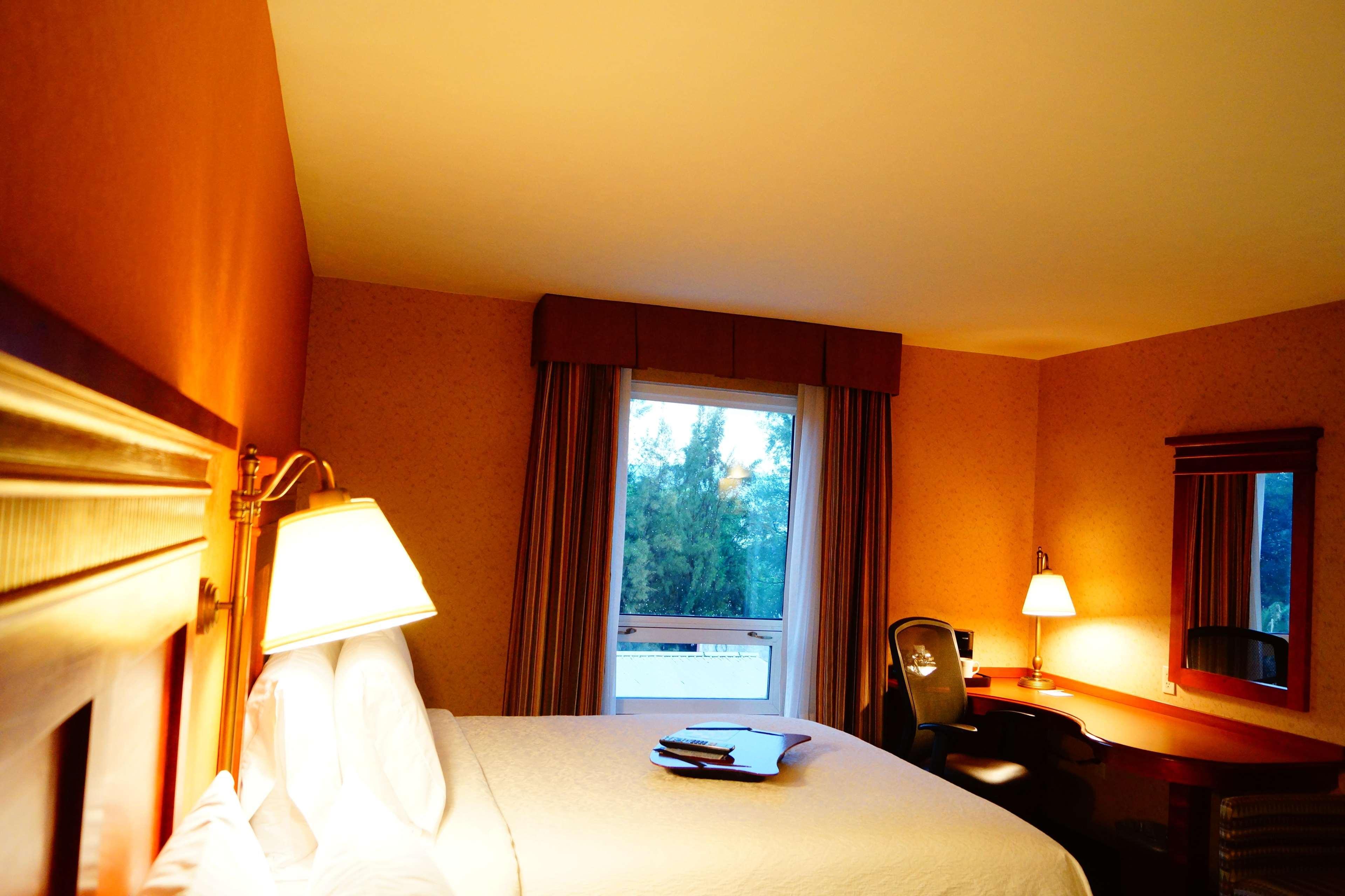 Hampton Inn By Hilton Guadalajara-Aeropuerto Las Pintas Екстер'єр фото