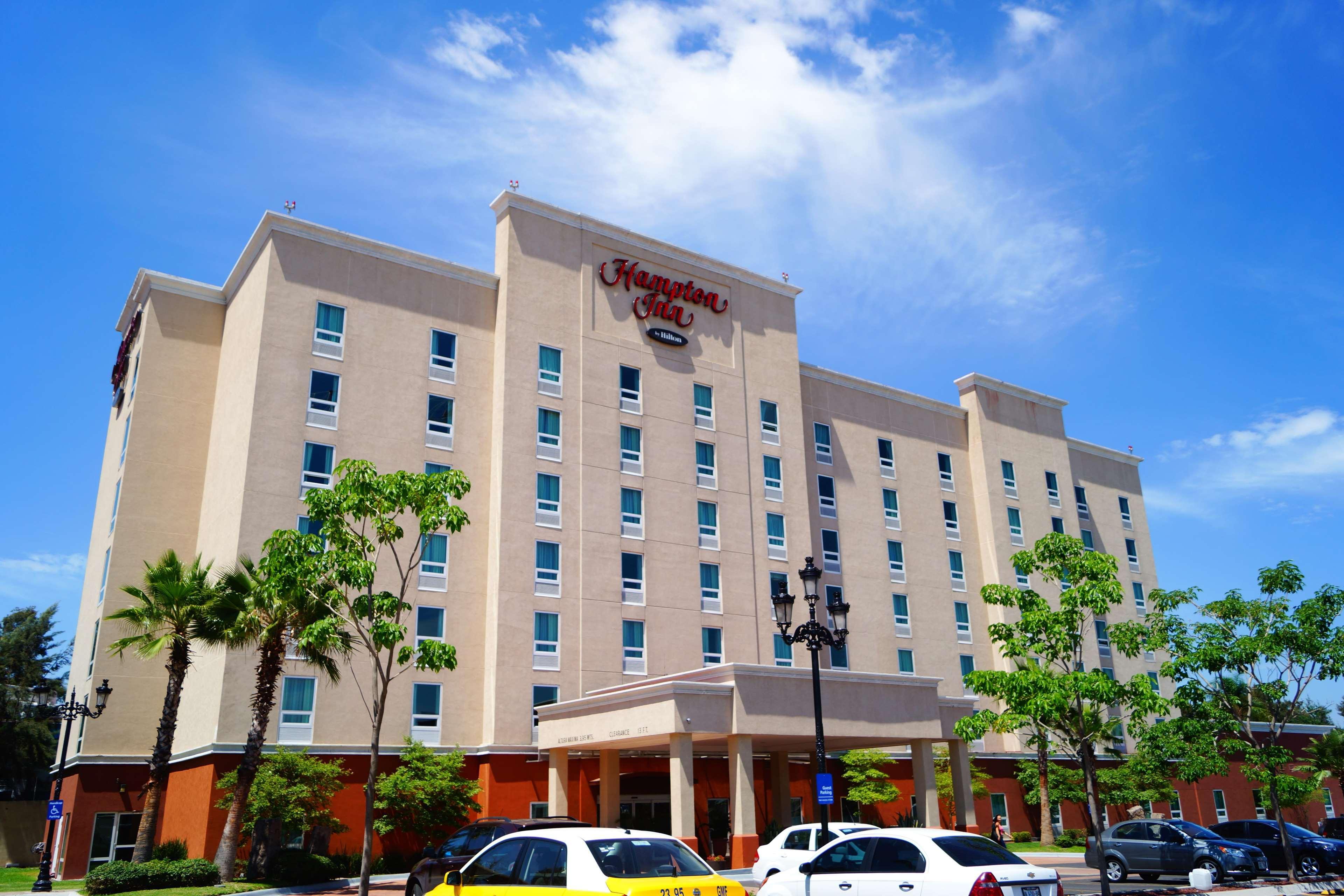 Hampton Inn By Hilton Guadalajara-Aeropuerto Las Pintas Екстер'єр фото