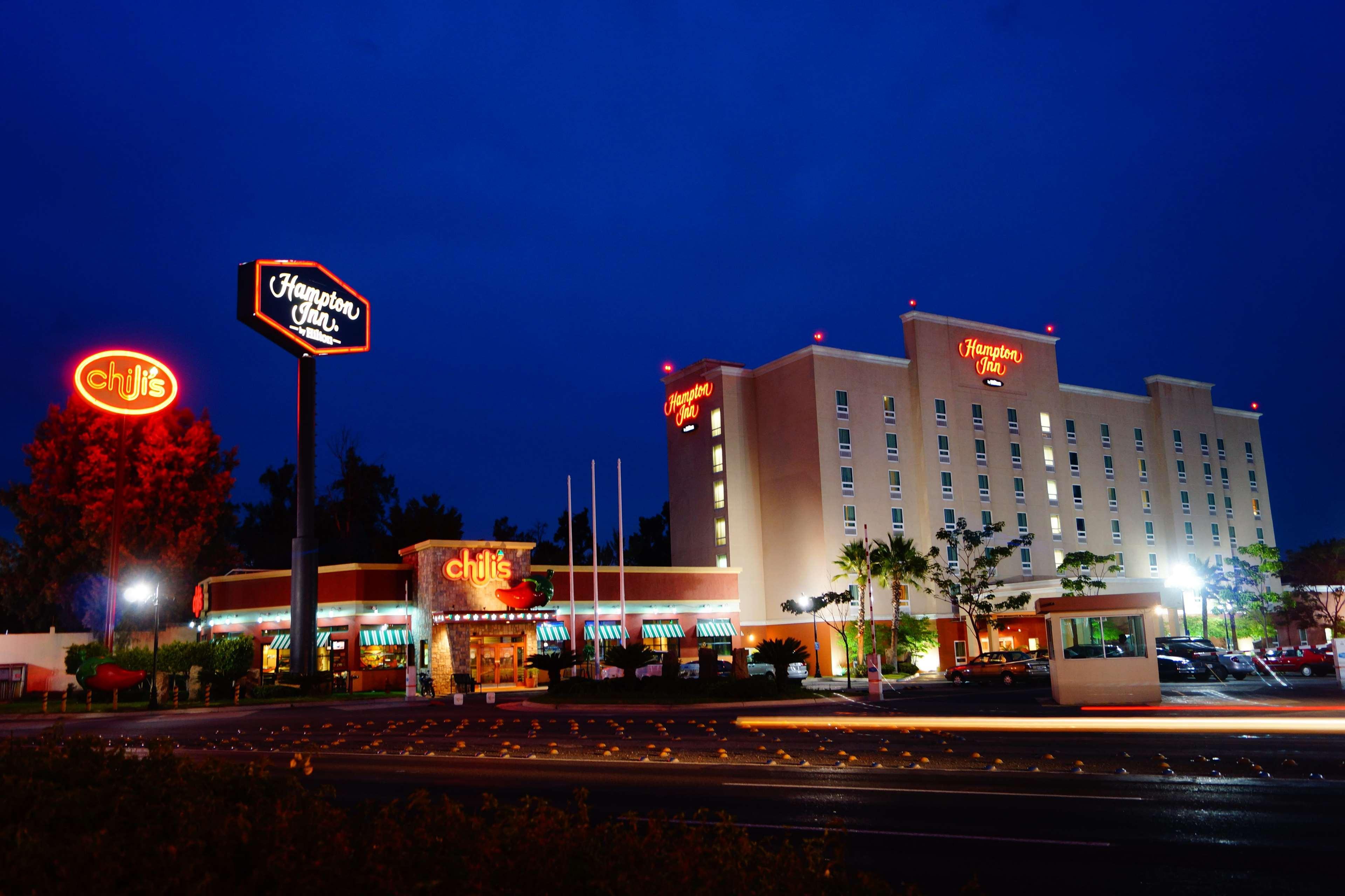 Hampton Inn By Hilton Guadalajara-Aeropuerto Las Pintas Екстер'єр фото