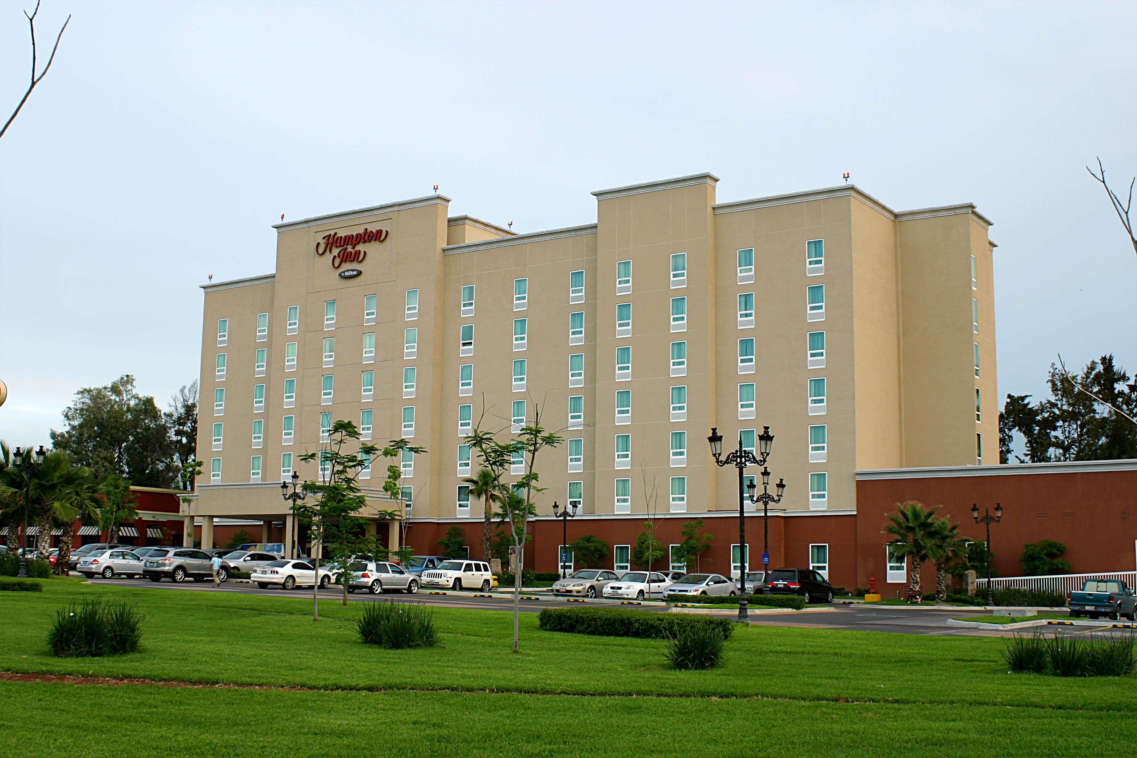 Hampton Inn By Hilton Guadalajara-Aeropuerto Las Pintas Екстер'єр фото