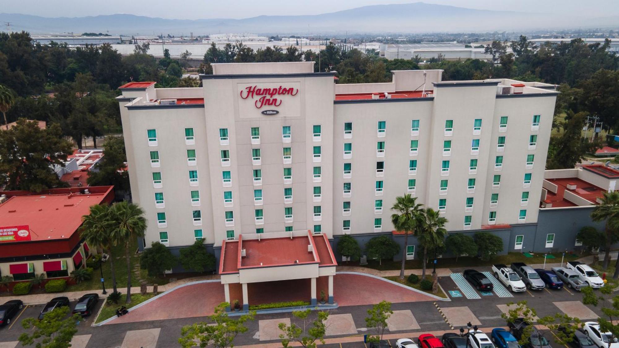 Hampton Inn By Hilton Guadalajara-Aeropuerto Las Pintas Екстер'єр фото